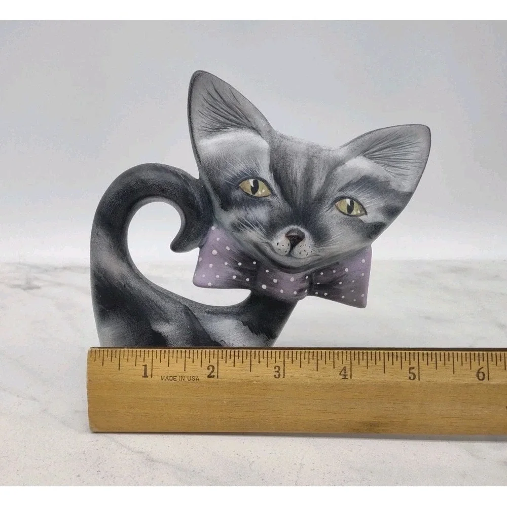 Vtg Hobbyist Ceramic Striped Gray Cat Kitten Bow Tie Figurine Hand Painted 5